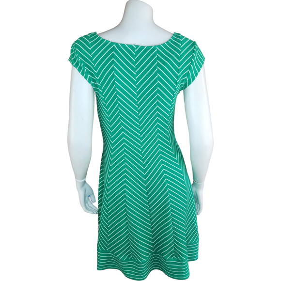 Robbie Bee Womens XS Green White Chevron Short Sleeve A-Line Midi Dress Spring - Picture 7 of 13